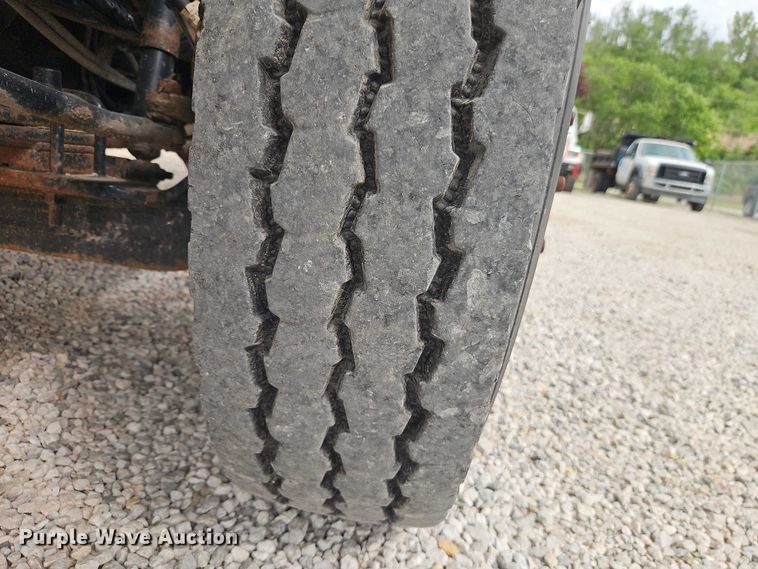 image for item EO7326 2014 International 7300 dump truck