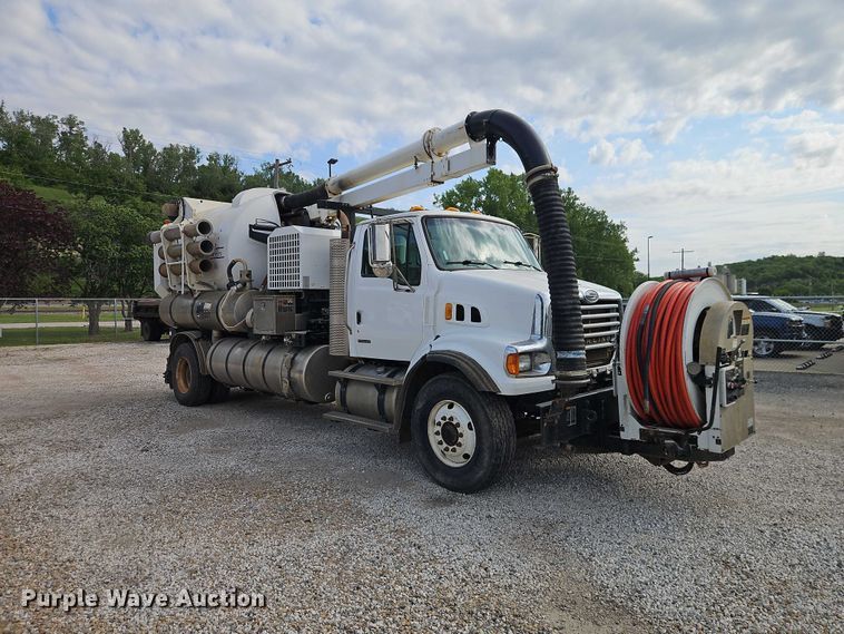 image for item EO7328 2009 Sterling L7500 sewer jetter truck