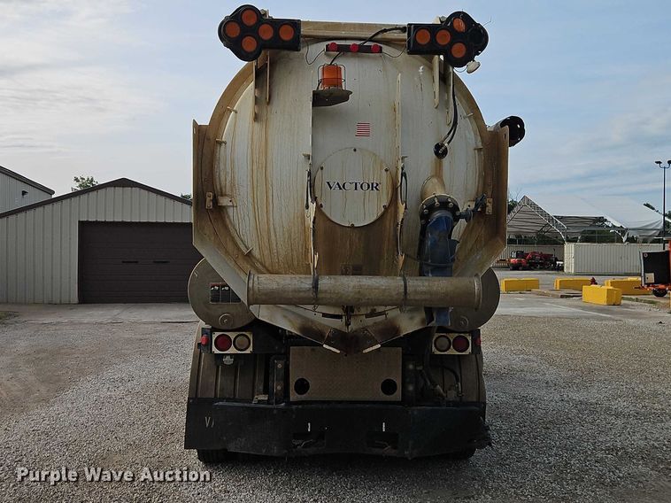 image for item EO7328 2009 Sterling L7500 sewer jetter truck