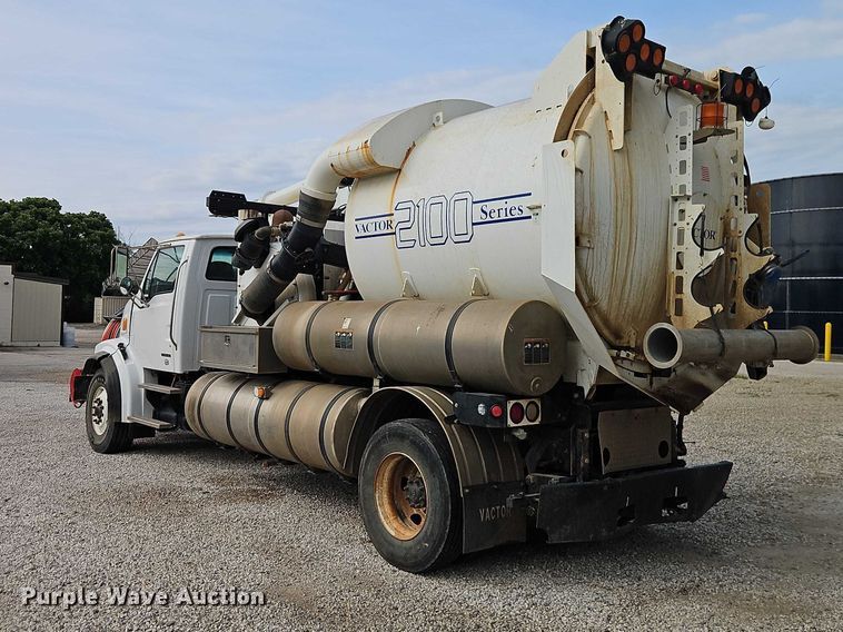 image for item EO7328 2009 Sterling L7500 sewer jetter truck