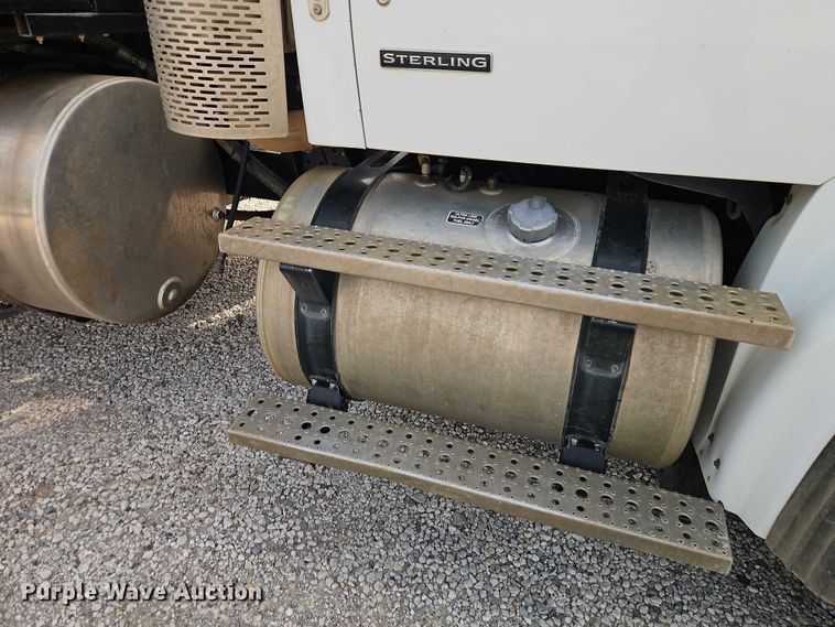 image for item EO7328 2009 Sterling L7500 sewer jetter truck