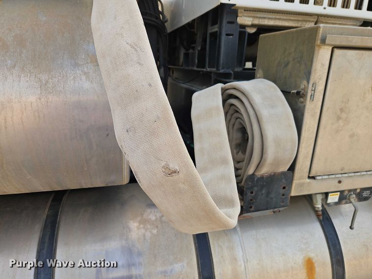 image for item EO7328 2009 Sterling L7500 sewer jetter truck