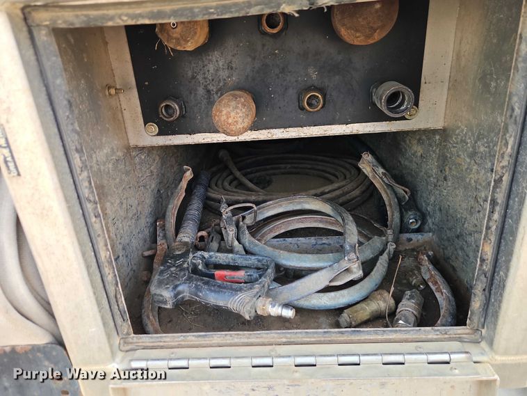 image for item EO7328 2009 Sterling L7500 sewer jetter truck