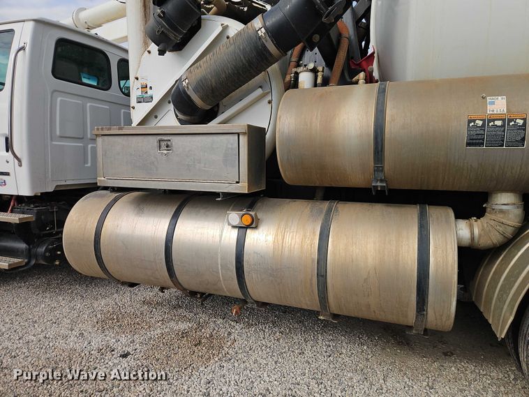 image for item EO7328 2009 Sterling L7500 sewer jetter truck