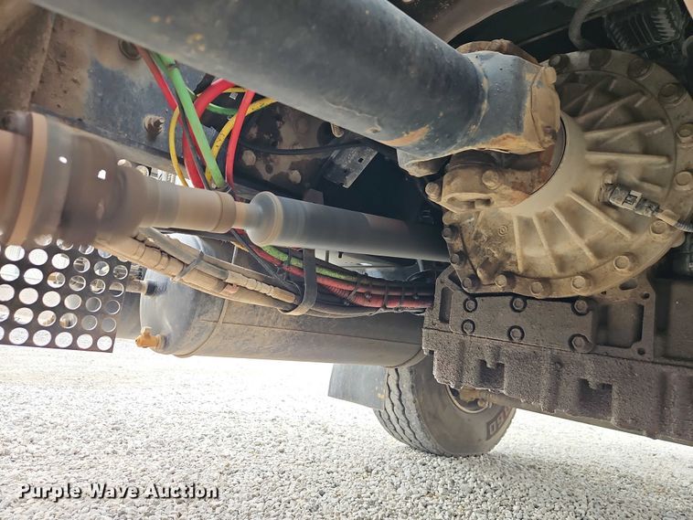image for item EO7328 2009 Sterling L7500 sewer jetter truck