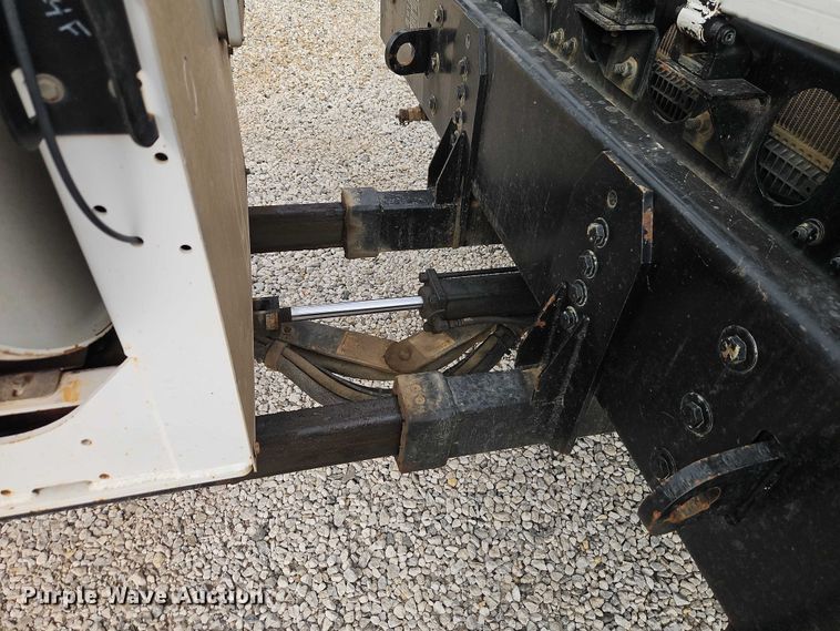 image for item EO7328 2009 Sterling L7500 sewer jetter truck