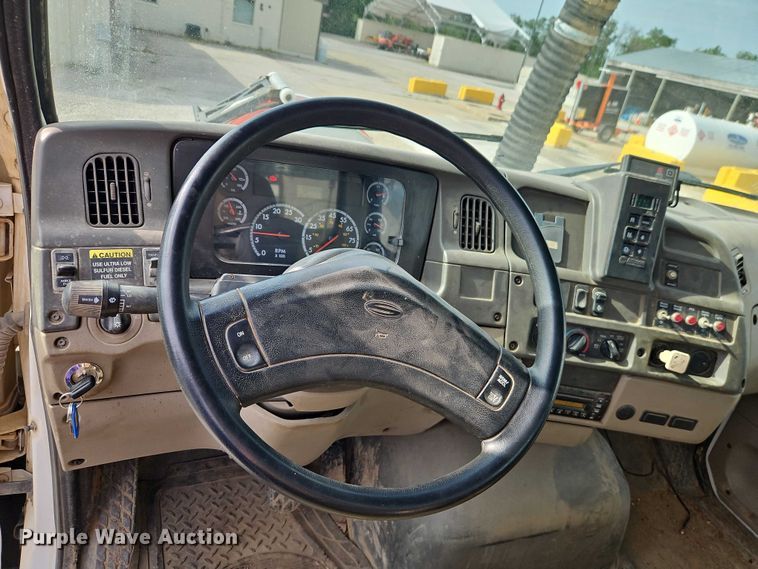 image for item EO7328 2009 Sterling L7500 sewer jetter truck