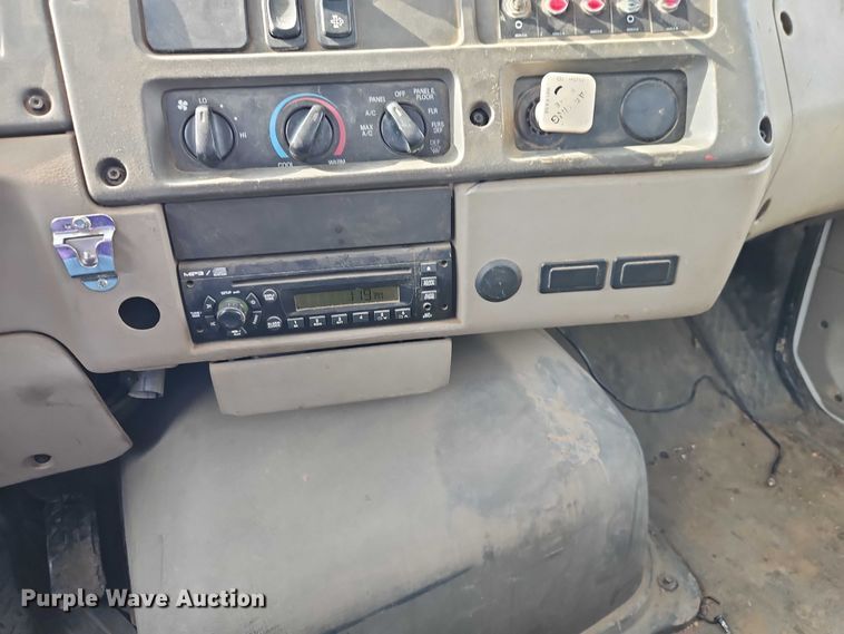 image for item EO7328 2009 Sterling L7500 sewer jetter truck