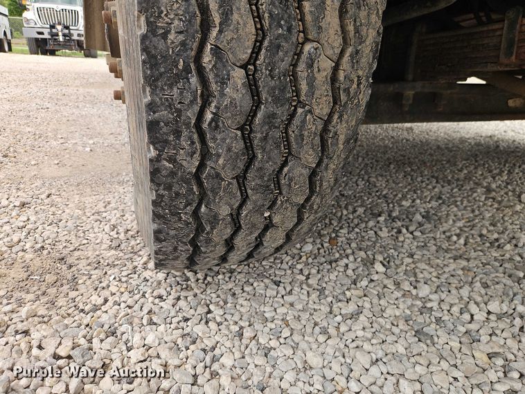 image for item EO7328 2009 Sterling L7500 sewer jetter truck
