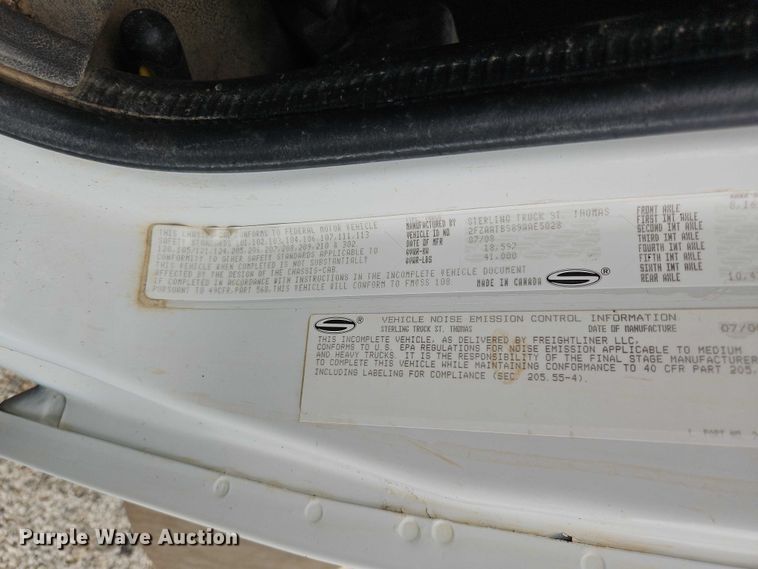 image for item EO7328 2009 Sterling L7500 sewer jetter truck