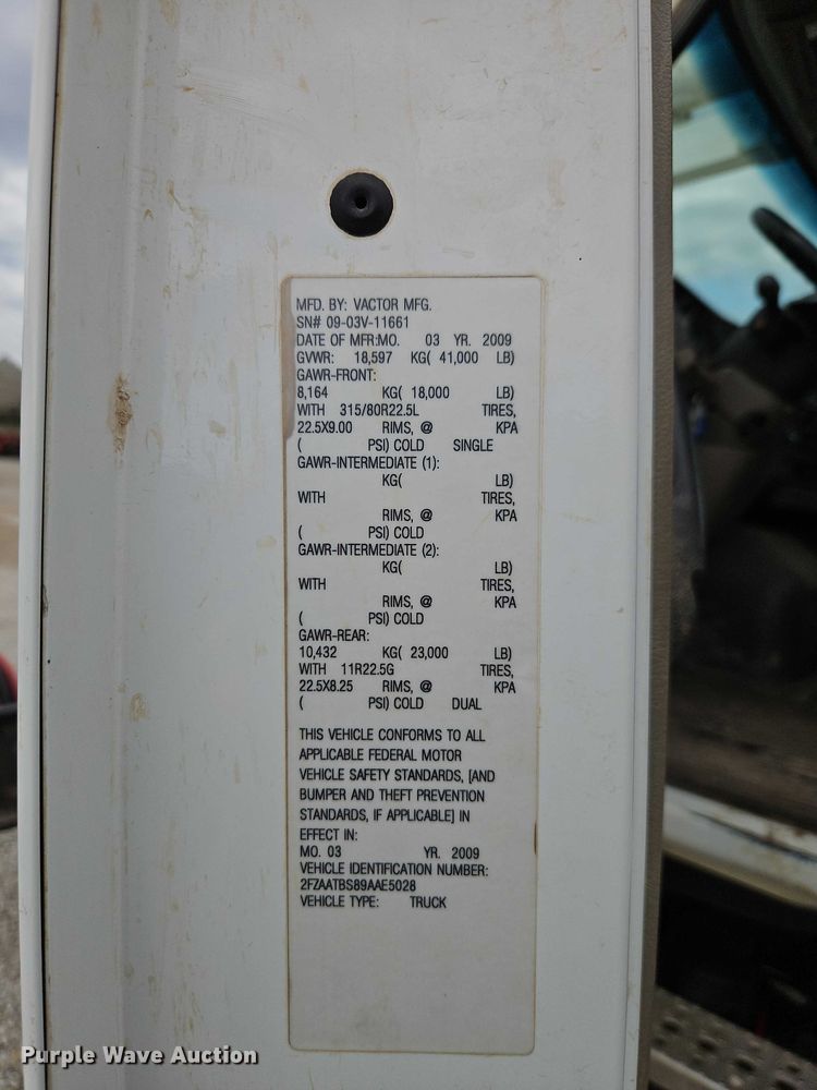image for item EO7328 2009 Sterling L7500 sewer jetter truck