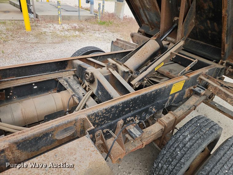 image for item EO7350 2009 Ford F450 Super Duty dump truck