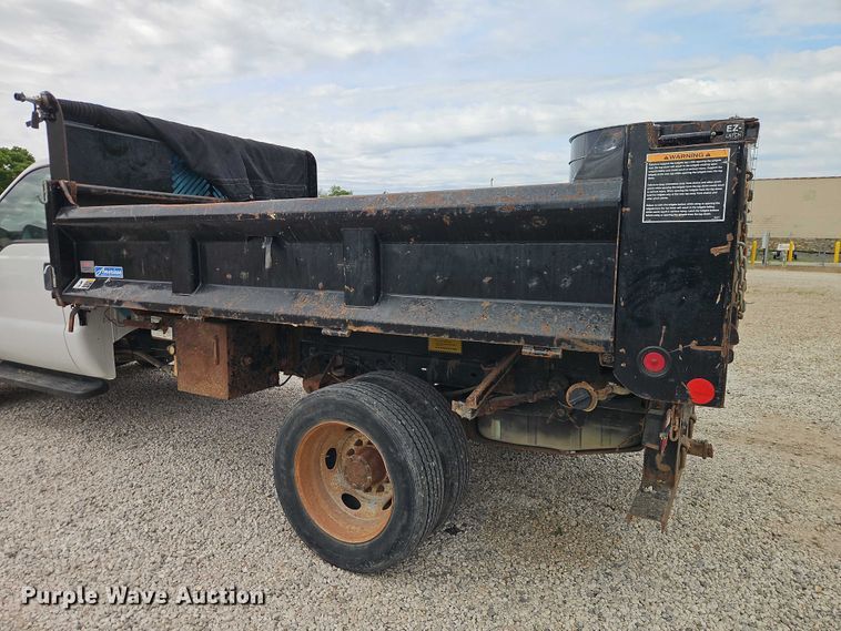 image for item EO7350 2009 Ford F450 Super Duty dump truck