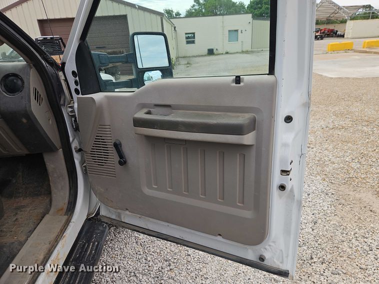 image for item EO7350 2009 Ford F450 Super Duty dump truck