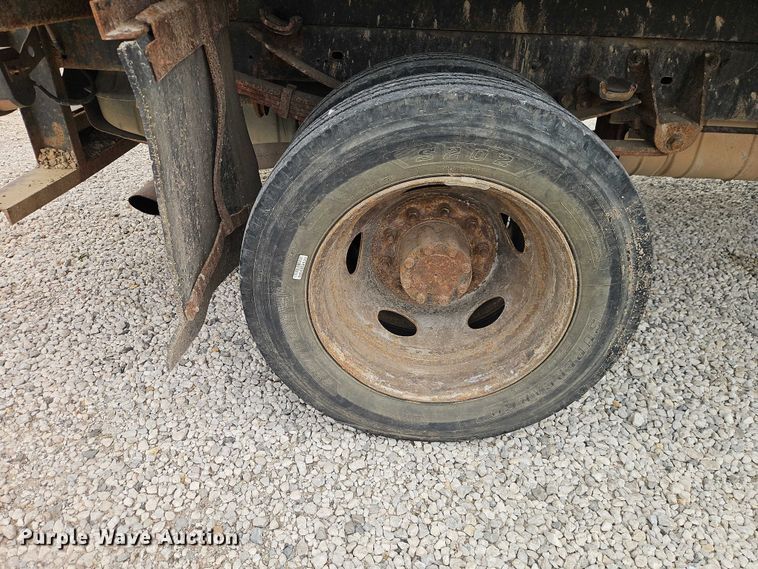 image for item EO7350 2009 Ford F450 Super Duty dump truck