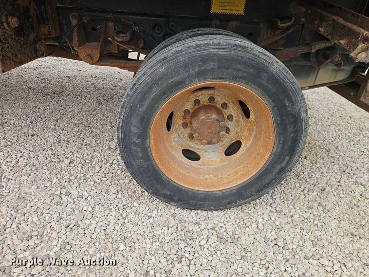 image for item EO7350 2009 Ford F450 Super Duty dump truck