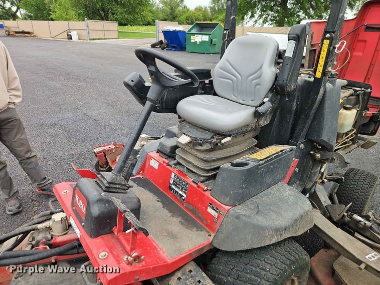 image for item EO7380 2017 Toro Groundsmaster 4000D lawn mower