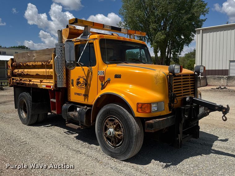 image for item ER0485 1996 International 4900 dump truck