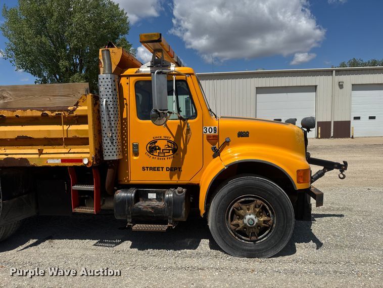 image for item ER0485 1996 International 4900 dump truck