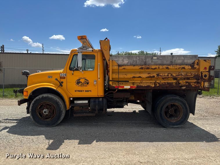 image for item ER0485 1996 International 4900 dump truck