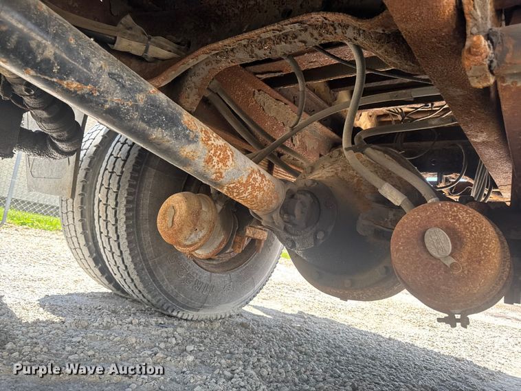 image for item ER0485 1996 International 4900 dump truck