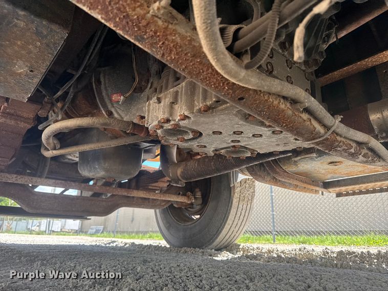 image for item ER0485 1996 International 4900 dump truck