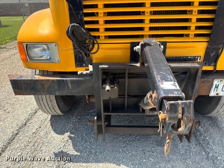 image for item ER0485 1996 International 4900 dump truck