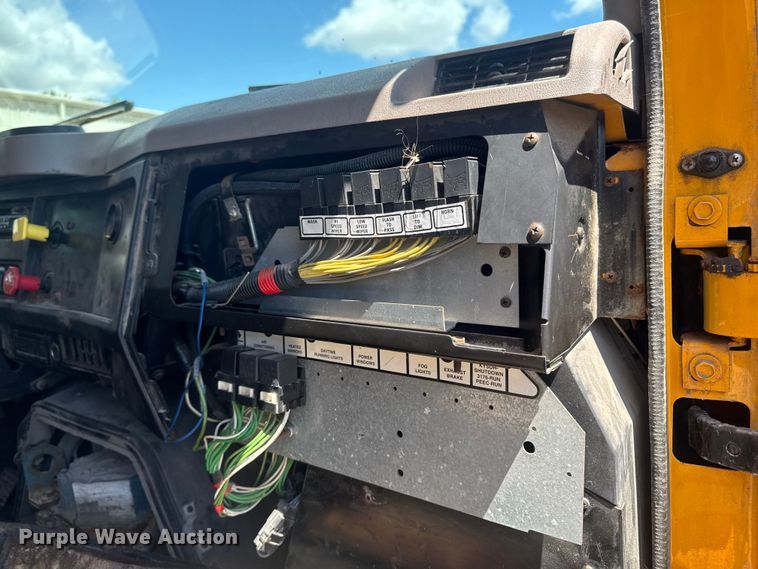 image for item ER0485 1996 International 4900 dump truck