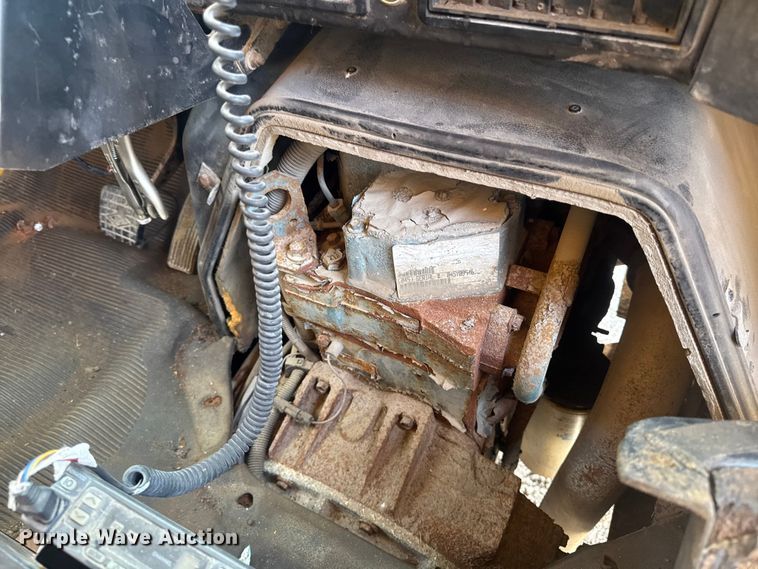 image for item ER0485 1996 International 4900 dump truck