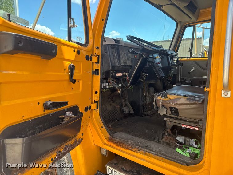 image for item ER0485 1996 International 4900 dump truck
