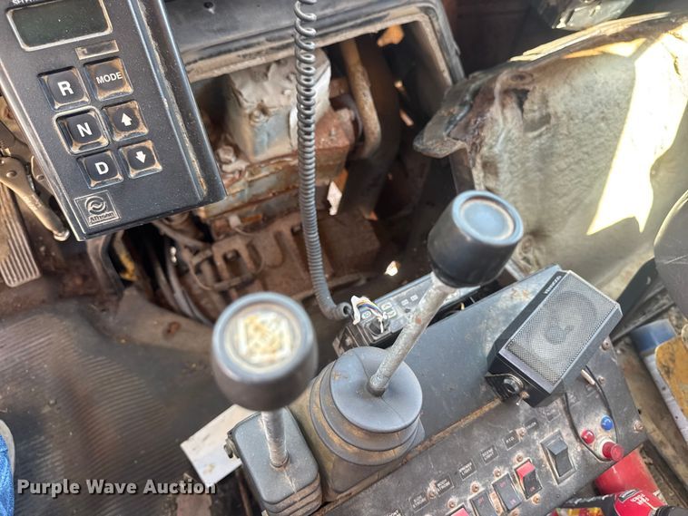 image for item ER0485 1996 International 4900 dump truck
