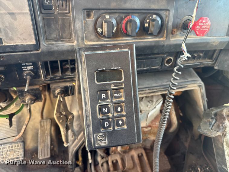 image for item ER0485 1996 International 4900 dump truck