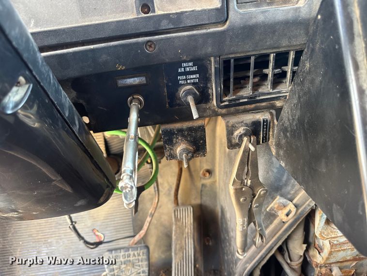 image for item ER0485 1996 International 4900 dump truck