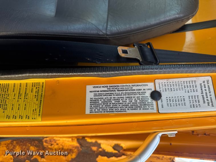image for item ER0485 1996 International 4900 dump truck