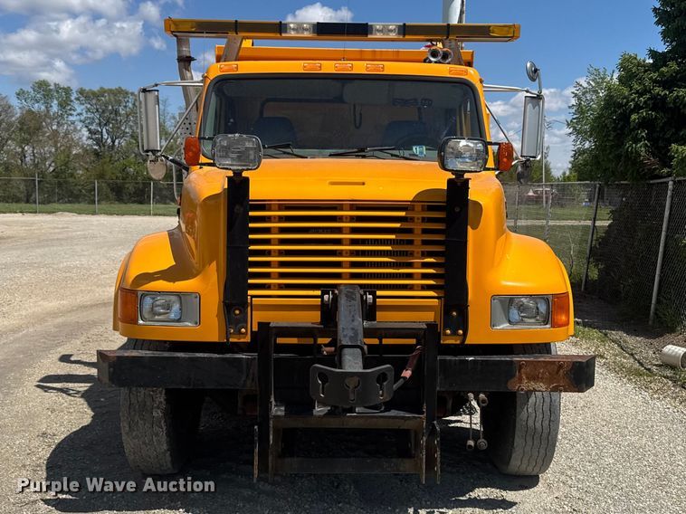 image for item ER0487 2002 International 4900 dump truck