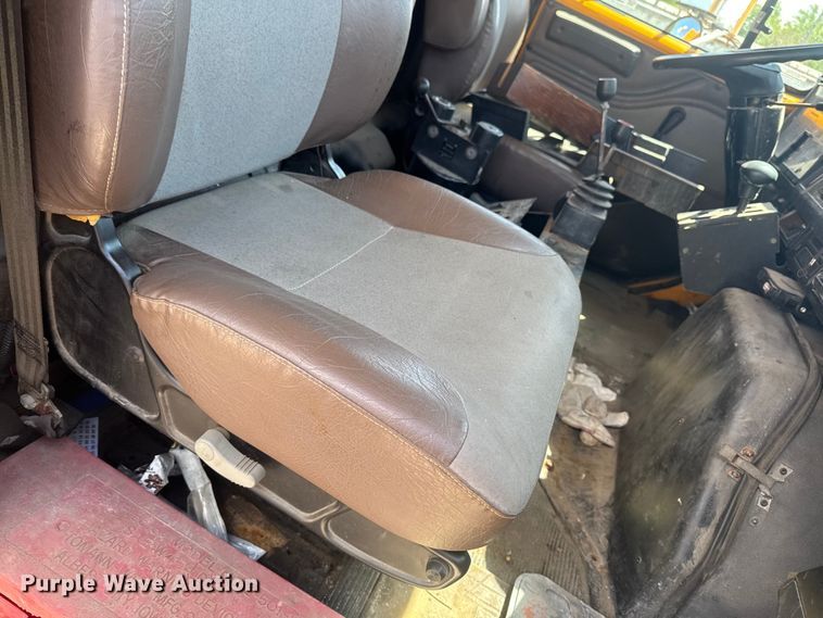 image for item ER0487 2002 International 4900 dump truck