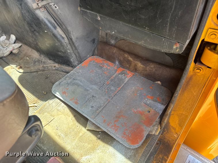image for item ER0487 2002 International 4900 dump truck
