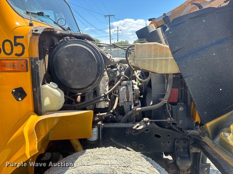 image for item ER0487 2002 International 4900 dump truck