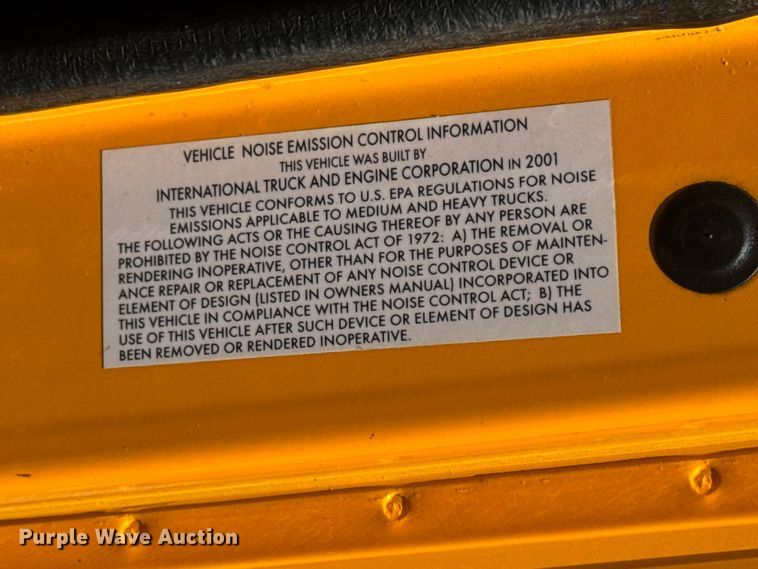 image for item ER0487 2002 International 4900 dump truck