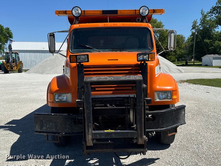 image for item ER0497 1990 International 4900 dump truck