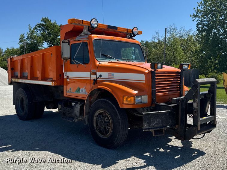 image for item ER0497 1990 International 4900 dump truck