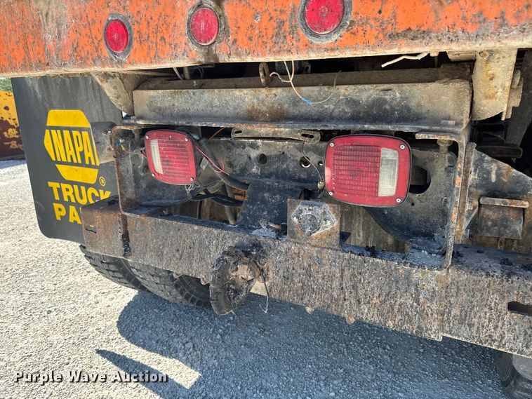 image for item ER0497 1990 International 4900 dump truck