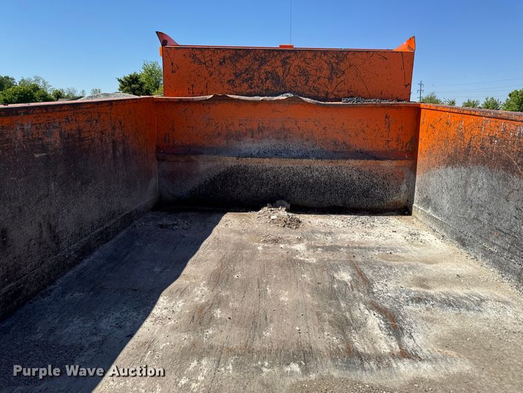 image for item ER0497 1990 International 4900 dump truck