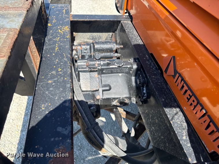 image for item ER0497 1990 International 4900 dump truck