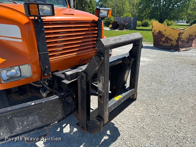 image for item ER0497 1990 International 4900 dump truck