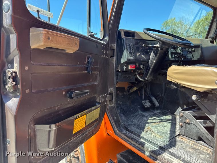 image for item ER0497 1990 International 4900 dump truck