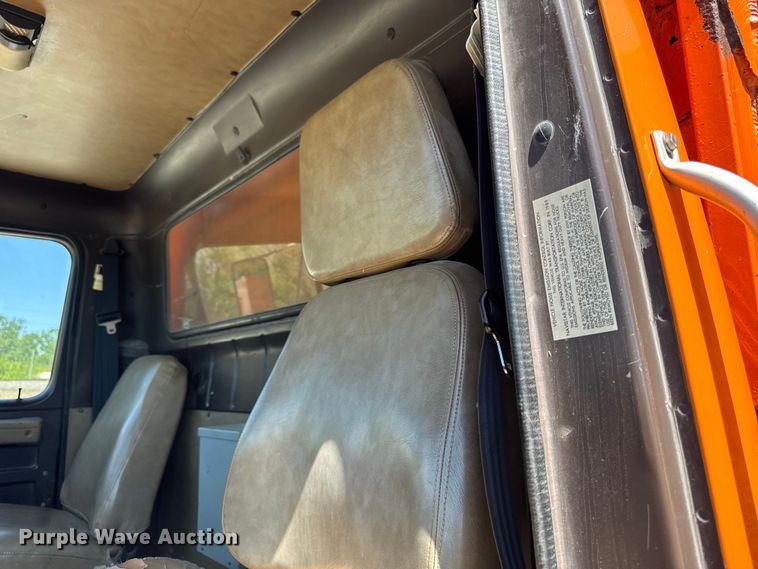 image for item ER0497 1990 International 4900 dump truck