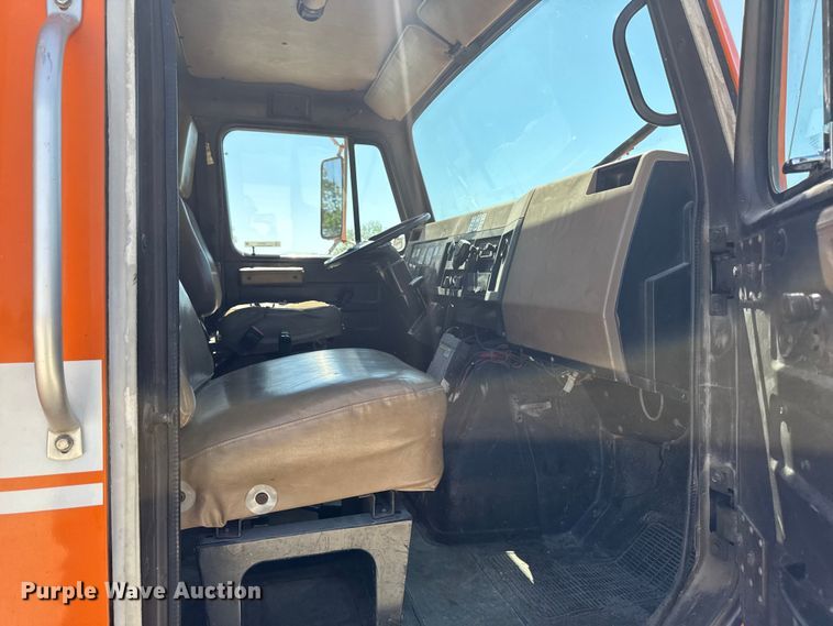 image for item ER0497 1990 International 4900 dump truck