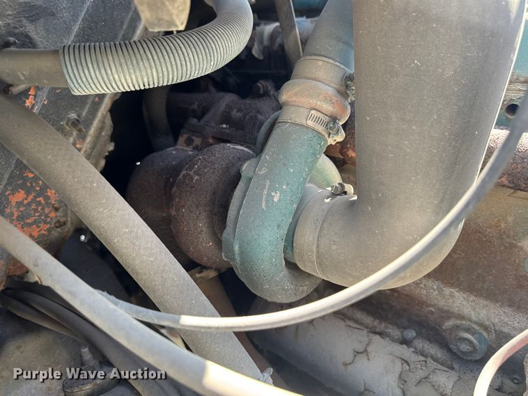 image for item ER0497 1990 International 4900 dump truck