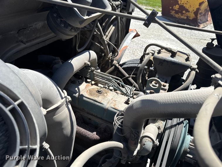 image for item ER0497 1990 International 4900 dump truck